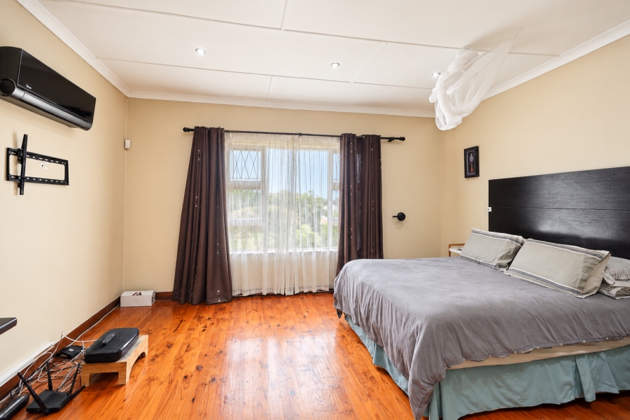 4 Bedroom Property for Sale in Nahoon Valley Park Eastern Cape